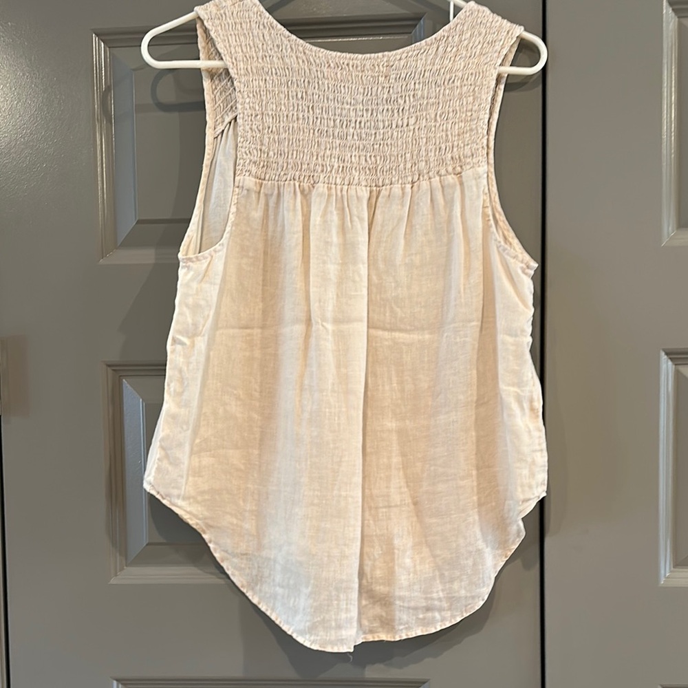 LAST CALL! Cloth & Stone Cream Smocked Asymmetrical Tank Top - Picture 4 of 5